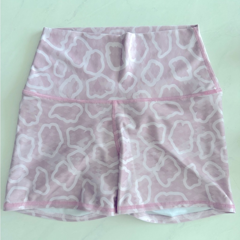 Pink short